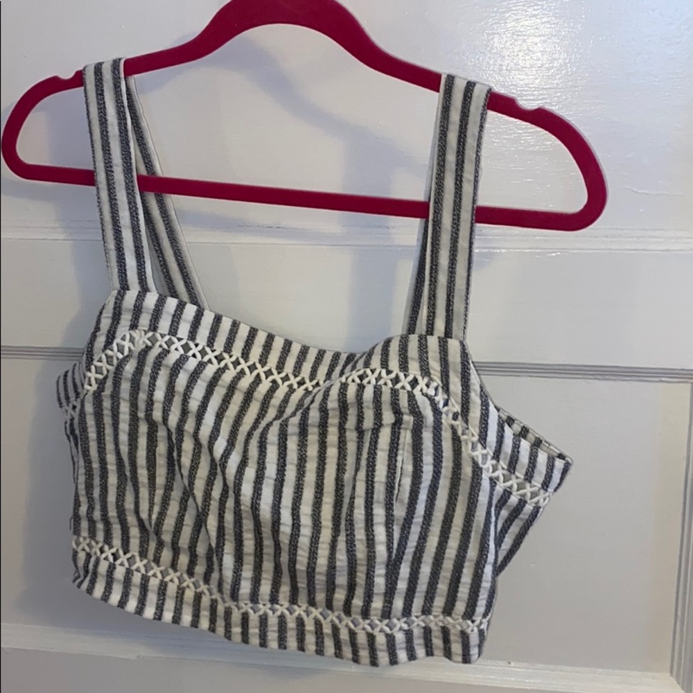 American Eagle crop top